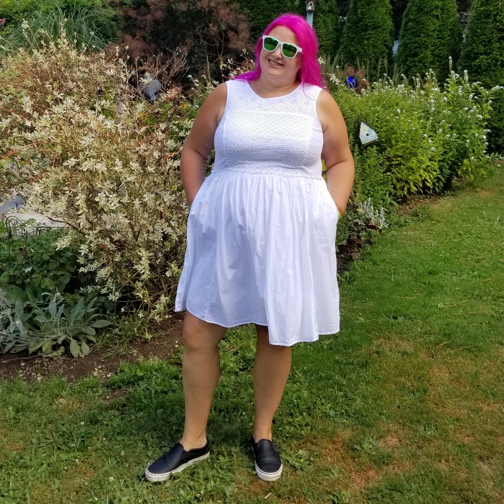 White Lane Bryant dress with pockets
